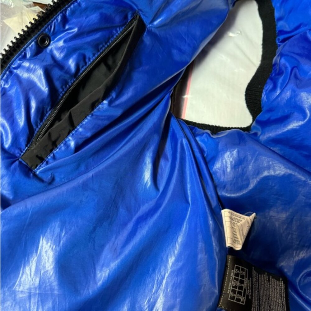 Guess Puffer Mens Vest With Hood Black - Picture 10 of 11